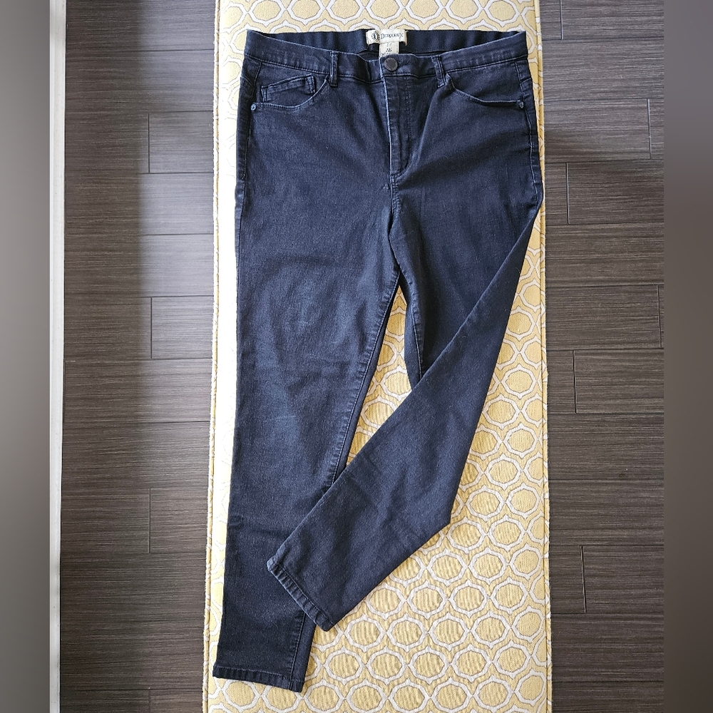 Democracy Black Skinny Jeans, Size 14